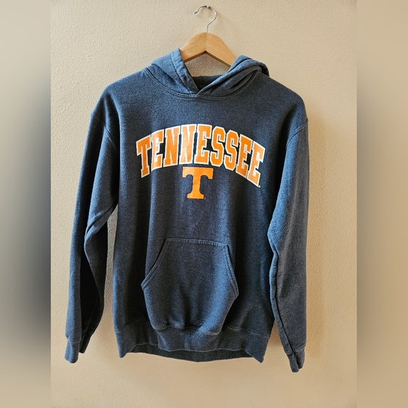 Gildan Tops - Tennessee Vols Hooded Gilden Sweatshirt Size Small